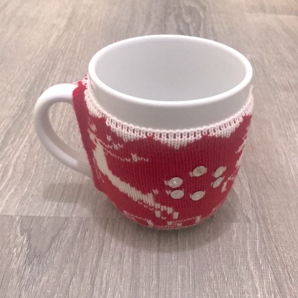CHRISTMAS CUP & CUP SWEATER - Picture 2 of 2
